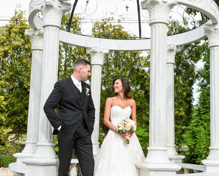 outdoor garden wedding photoshoot